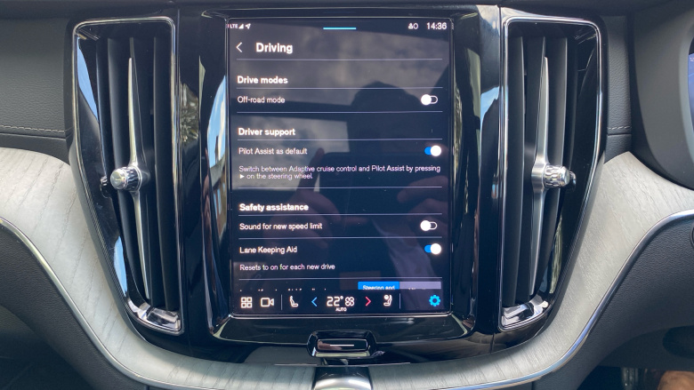 Volvo XC60 2.0 B5P Ultra Dark 5dr AWD Geartronic Petrol Estate